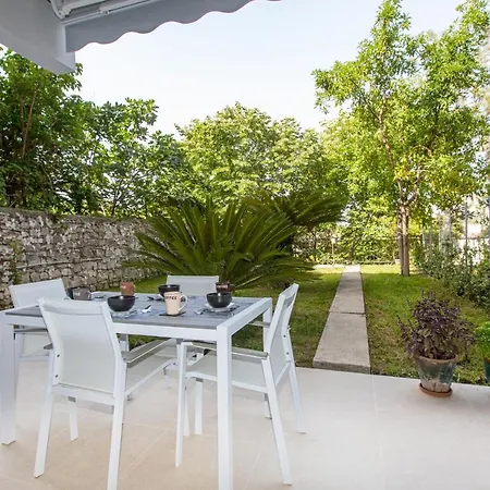 The Secret Garden Apartment *
